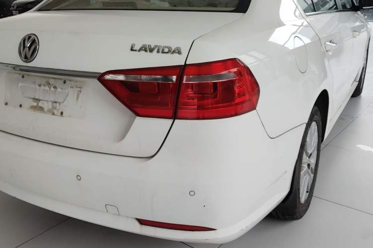 Used Volkswagen Lavida 2013 Restyled Classic 1.6L Automatic Comfort Edition Right Rear Taillight