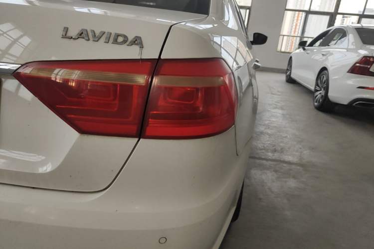 Used Volkswagen Lavida 2013 Restyled Classic 1.6L Automatic Comfort Edition Right Rear Taillight