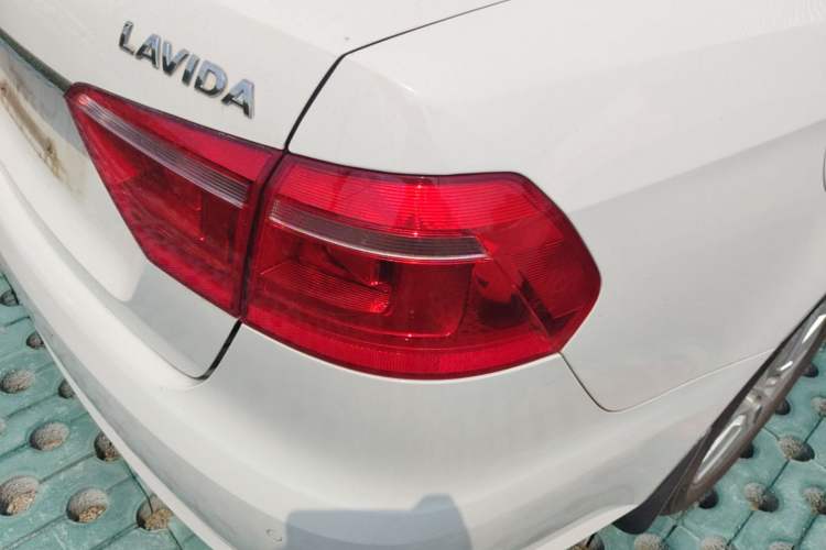 Used Volkswagen Lavida 2013 Restyled Classic 1.6L Automatic Comfort Edition Right Rear Taillight