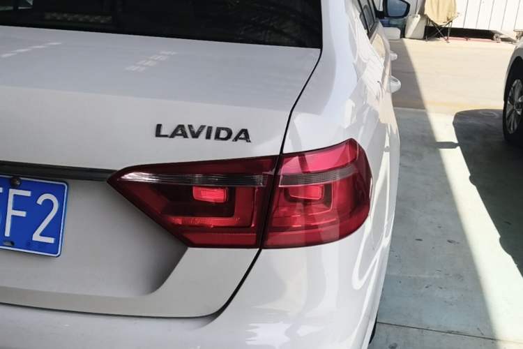 Used Volkswagen Lavida 2013 Revised Classic 1.6L Automatic Fashion Edition Right Rear Taillight