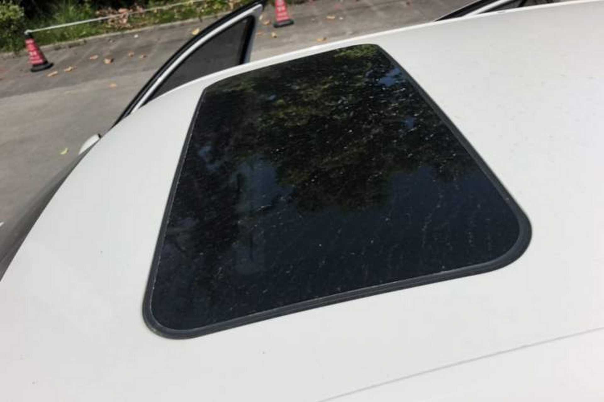 Used Volkswagen Lavida 2013 Restyled Classic 1.6L Manual Comfort Edition Roof