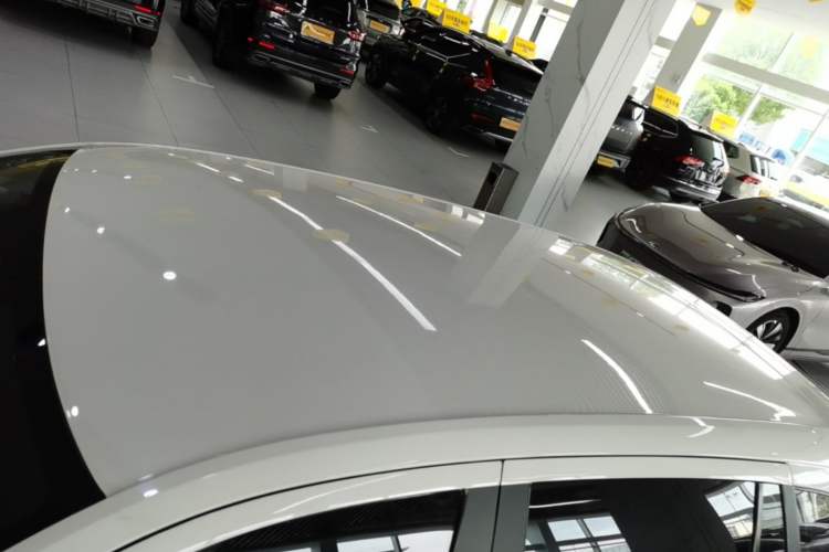 Used Volkswagen Lavida 2013 Revised Classic 1.6L Automatic Fashion Edition Roof