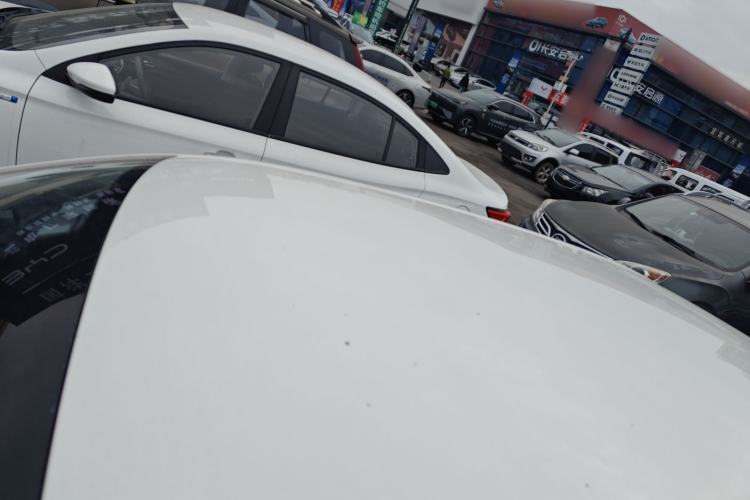 Used Volkswagen Lavida 2013 Revised Classic 1.6L Automatic Fashion Edition Roof