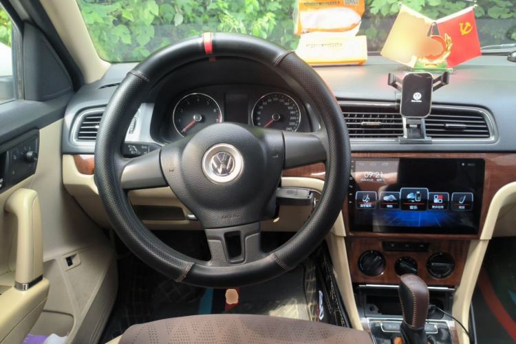 Used Volkswagen Lavida 2013 Restyled Classic 1.6L Automatic Comfort Edition Steering Wheel