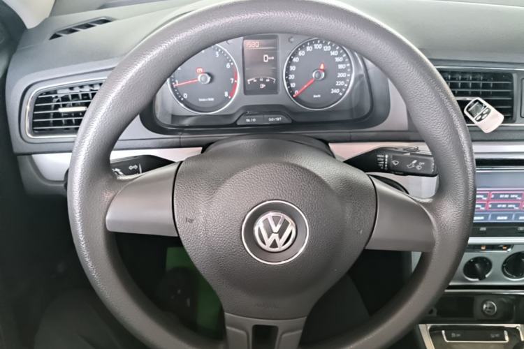 Used Volkswagen Lavida 2013 Restyled Classic 1.6L Manual Comfort Edition Steering Wheel
