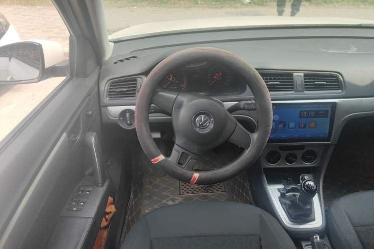 Used Volkswagen Lavida 2013 1.6L Manual Fashion Edition Steering Wheel
