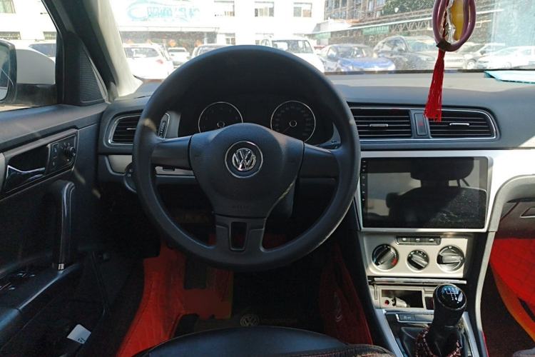 Used Volkswagen Lavida 2013 Restyled Classic 1.6L Manual Comfort Edition Steering Wheel