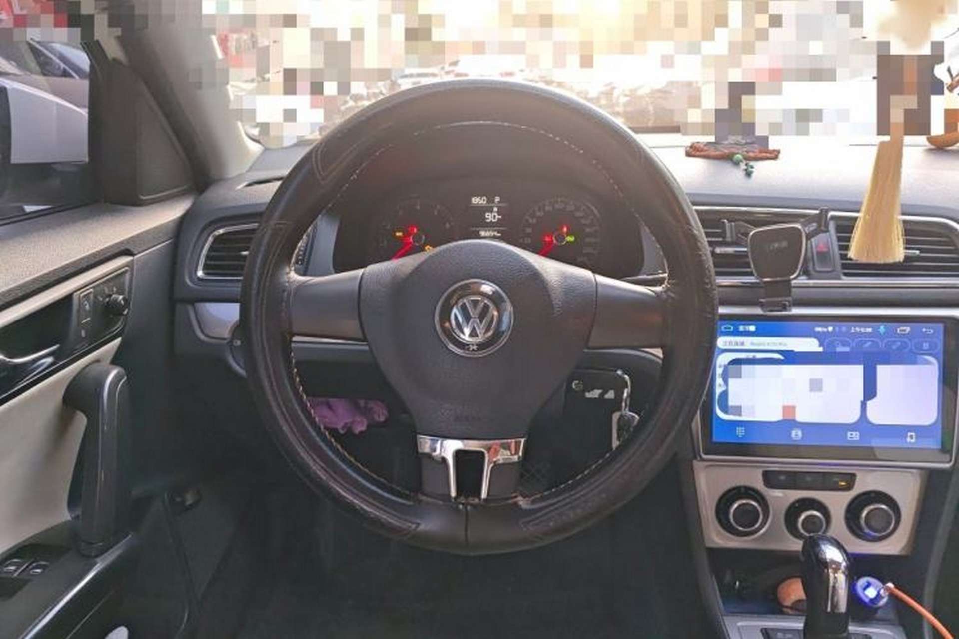 Used Volkswagen Lavida 2013 Revised Classic 1.6L Automatic Fashion Edition Steering Wheel
