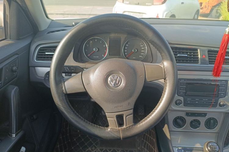 Used Volkswagen Lavida 2013 Restyled Classic 1.6L Manual Comfort Edition Steering Wheel