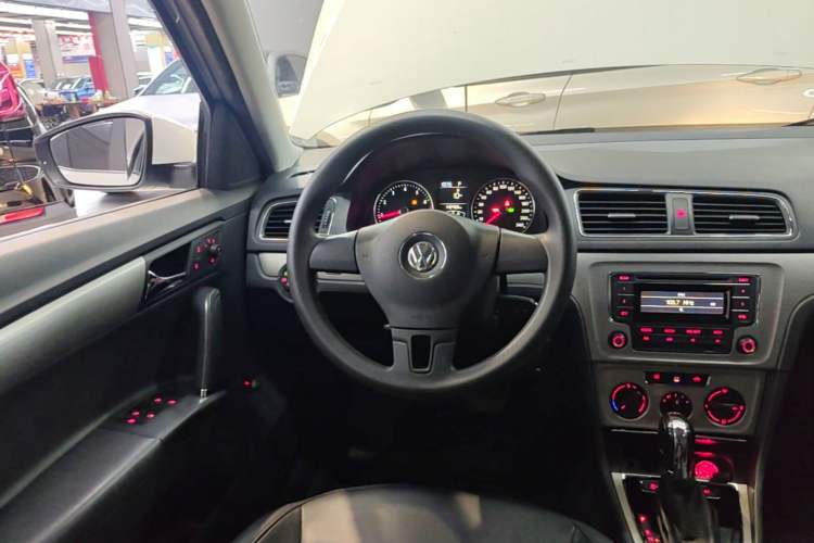 Used Volkswagen Lavida 2013 Revised Version 1.4 TSI DSG Comfort Edition Steering Wheel