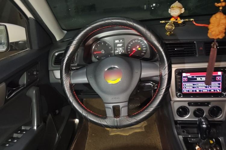 Used Volkswagen Lavida 2013 Restyled Classic 1.6L Automatic Comfort Edition Steering Wheel