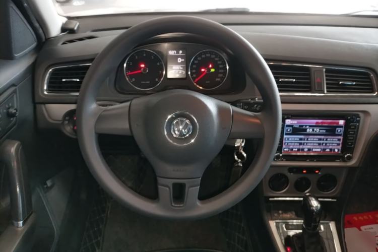 Used Volkswagen Lavida 2013 Restyled Classic 1.6L Automatic Comfort Edition Steering Wheel