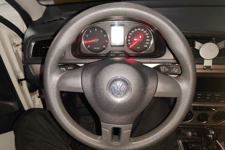 Used Volkswagen Lavida 2013 Restyled Classic 1.6L Automatic Comfort Edition Steering Wheel