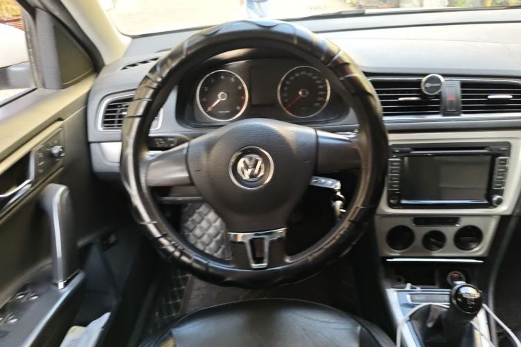 Used Volkswagen Lavida 2013 Restyled Classic 1.6L Manual Comfort Edition Steering Wheel