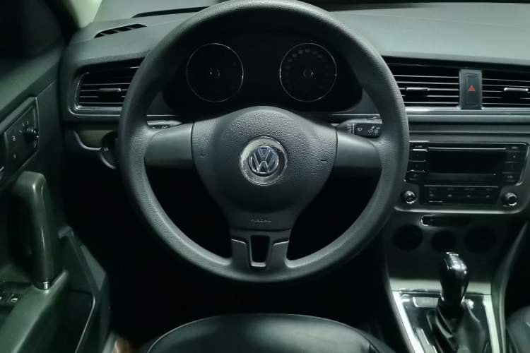 Used Volkswagen Lavida 2013 Revised Version 1.4 TSI DSG Comfort Edition Steering Wheel
