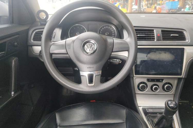 Used Volkswagen Lavida 2013 1.4TSI Manual Comfort Edition Steering Wheel