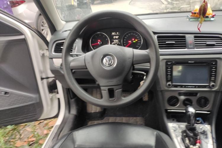 Used Volkswagen Lavida 2013 Restyled Classic 1.6L Automatic Comfort Edition Steering Wheel