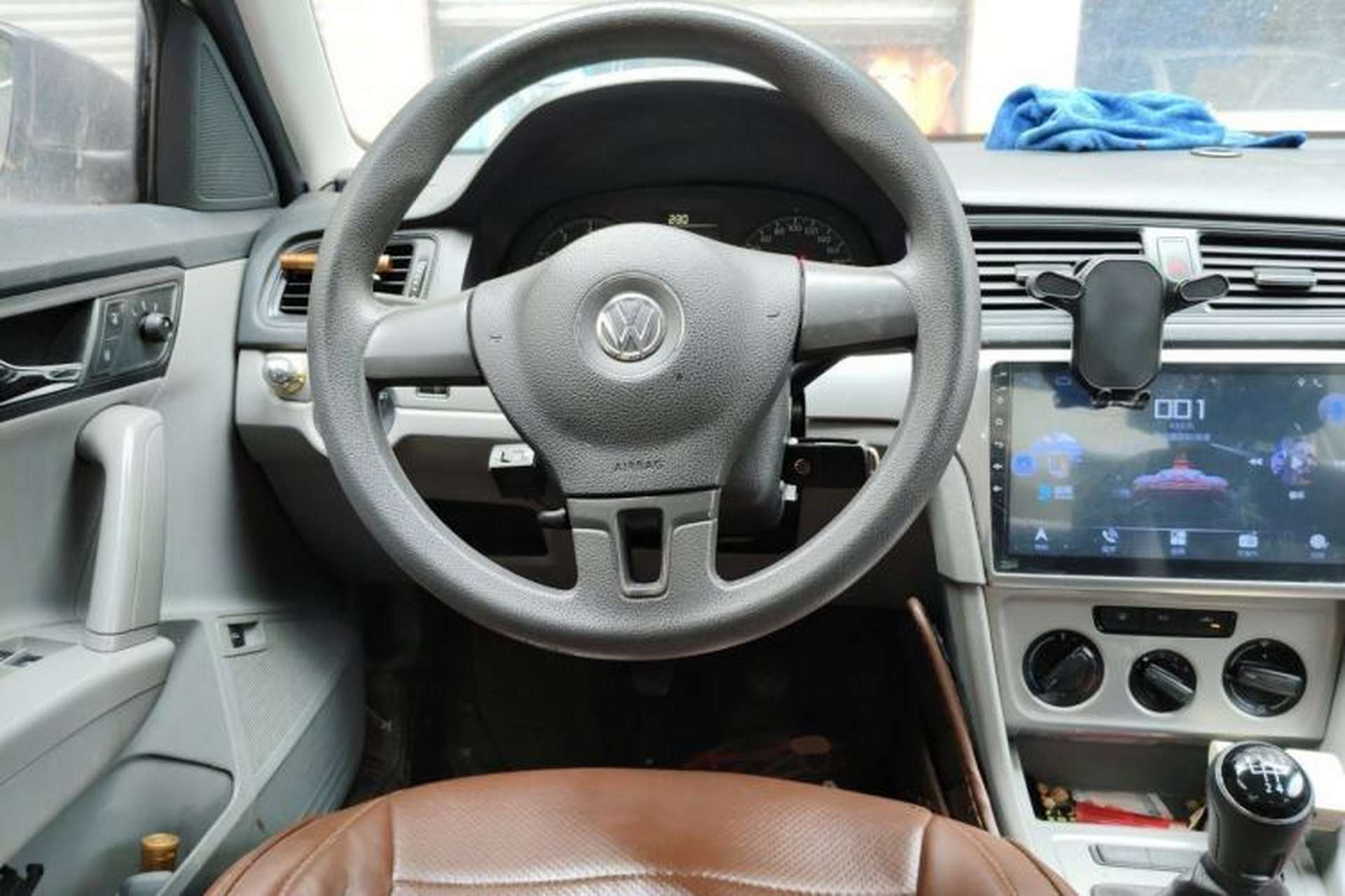 Used Volkswagen Lavida 2013 1.6L Manual Fashion Edition Steering Wheel