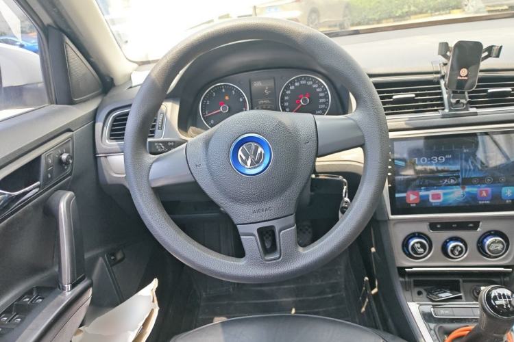 Used Volkswagen Lavida 2013 Restyled Classic 1.6L Manual Comfort Edition Steering Wheel