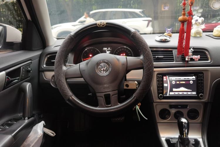 Used Volkswagen Lavida 2013 Restyled Classic 1.6L Automatic Comfort Edition Steering Wheel