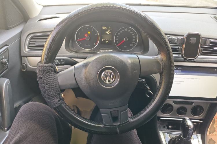 Used Volkswagen Lavida 2013 Revised Version 1.4 TSI DSG Comfort Edition Steering Wheel