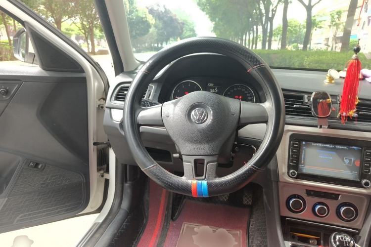 Used Volkswagen Lavida 2013 Restyled Classic 1.6L Manual Comfort Edition Steering Wheel