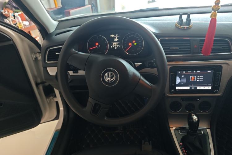 Used Volkswagen Lavida 2013 Restyled Classic 1.6L Automatic Comfort Edition Steering Wheel