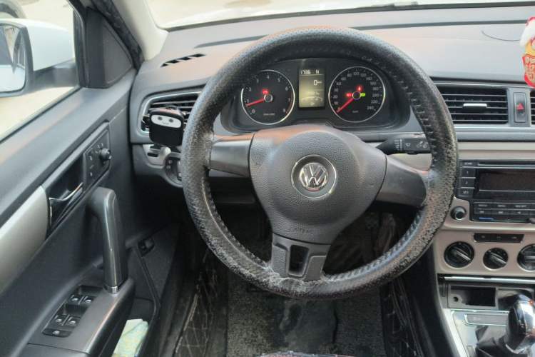 Used Volkswagen Lavida 2013 Restyled Classic 1.6L Automatic Comfort Edition Steering Wheel