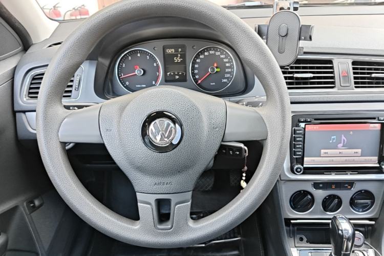 Used Volkswagen Lavida 2013 Revised Version 1.4 TSI DSG Comfort Edition Steering Wheel