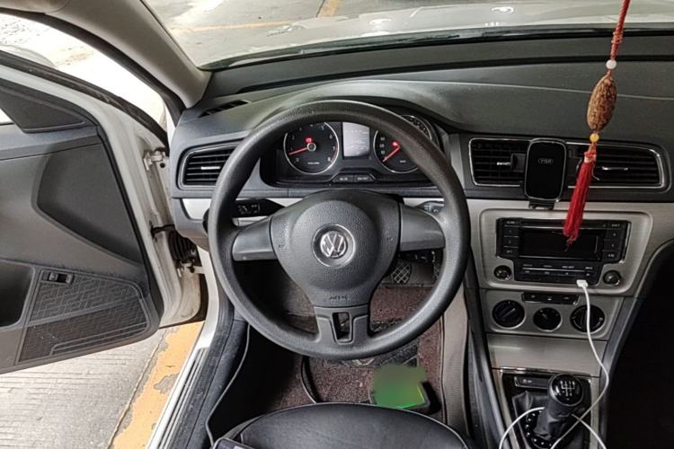 Used Volkswagen Lavida 2013 Restyled Classic 1.6L Manual Comfort Edition Steering Wheel
