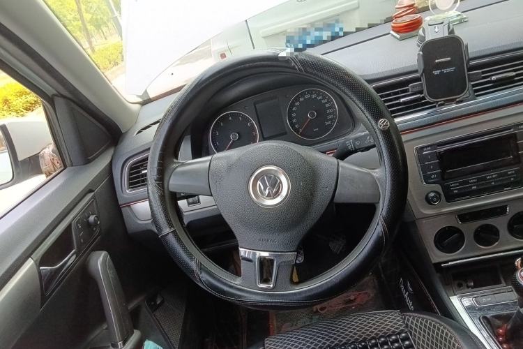Used Volkswagen Lavida 2013 Restyled Classic 1.6L Manual Comfort Edition Steering Wheel