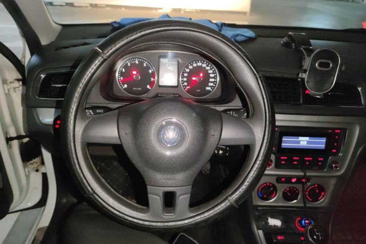 Used Volkswagen Lavida 2013 Revised Version 1.4 TSI Manual Comfort Edition Steering Wheel