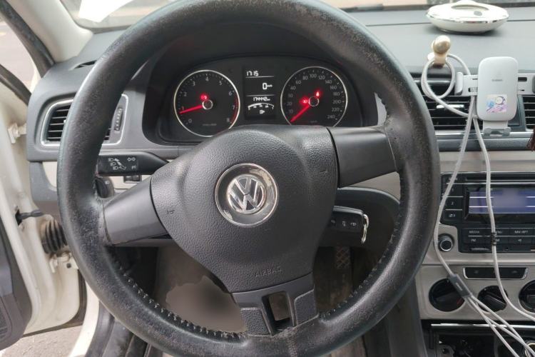 Used Volkswagen Lavida 2013 Restyled Classic 1.6L Manual Comfort Edition Steering Wheel