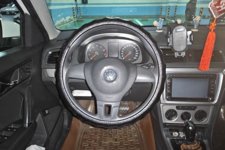 Used Volkswagen Lavida 2013 Restyled Classic 1.6L Automatic Comfort Edition Steering Wheel