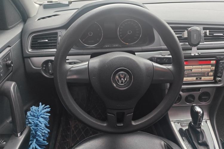 Used Volkswagen Lavida 2013 Restyled Classic 1.6L Automatic Comfort Edition Steering Wheel