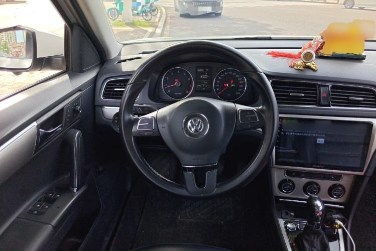 Used Volkswagen Lavida 2013 Revised Version 1.4 TSI DSG Luxury Edition Steering Wheel