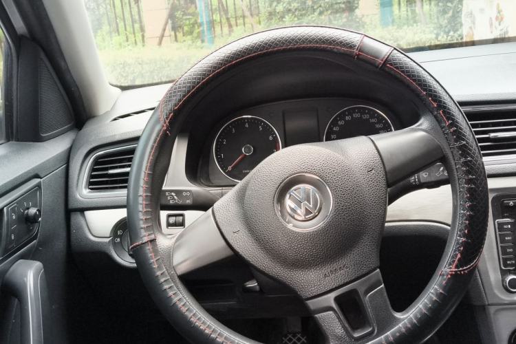 Used Volkswagen Lavida 2013 Revised Version 1.4 TSI Manual Comfort Edition Steering Wheel