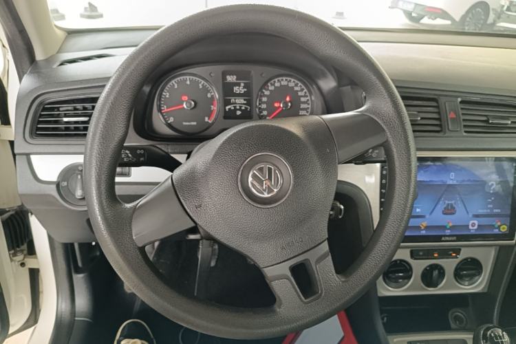 Used Volkswagen Lavida 2013 Revised Classic 1.6L Manual Fashion Edition Steering Wheel