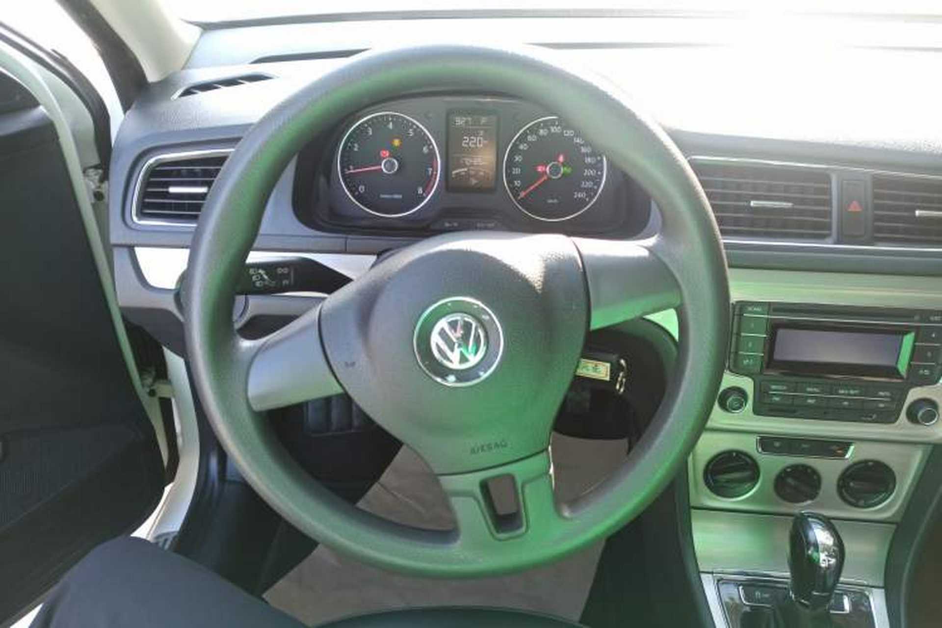 Used Volkswagen Lavida 2013 Restyled Classic 1.6L Automatic Comfort Edition Steering Wheel