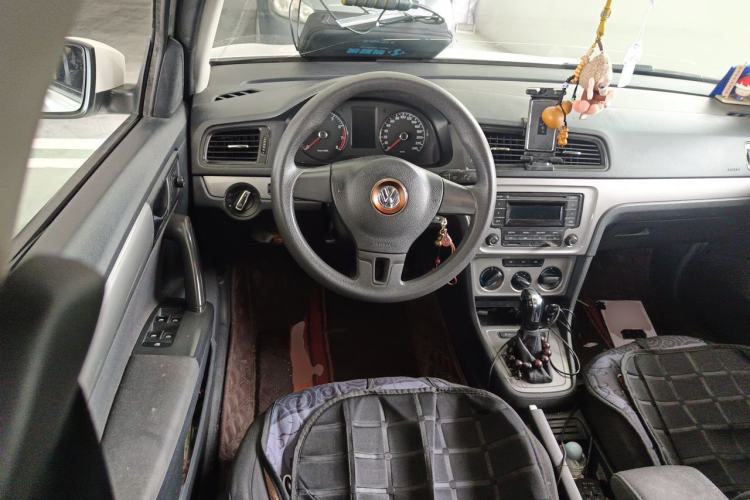 Used Volkswagen Lavida 2013 Revised Classic 1.6L Automatic Fashion Edition Steering Wheel