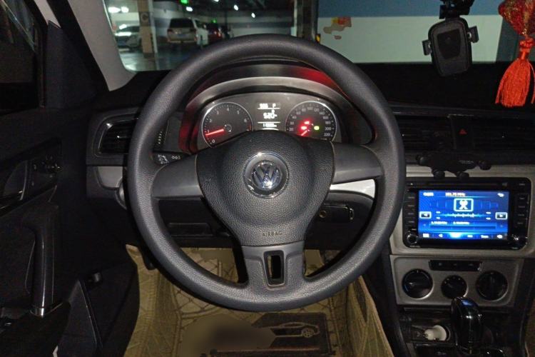 Used Volkswagen Lavida 2013 Revised Version 1.4 TSI DSG Comfort Edition Steering Wheel