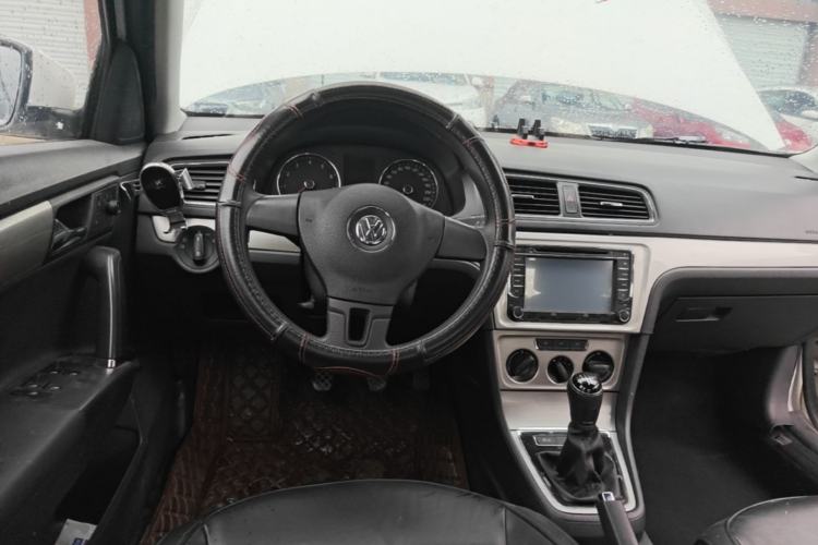 Used Volkswagen Lavida 2013 Restyled Classic 1.6L Manual Comfort Edition Steering Wheel