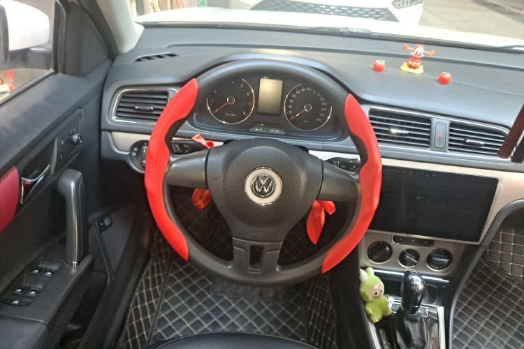 Used Volkswagen Lavida 2013 Revised Version 1.4 TSI DSG Comfort Edition Steering Wheel