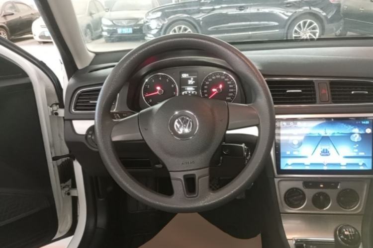 Used Volkswagen Lavida 2013 Restyled Classic 1.6L Manual Comfort Edition Steering Wheel