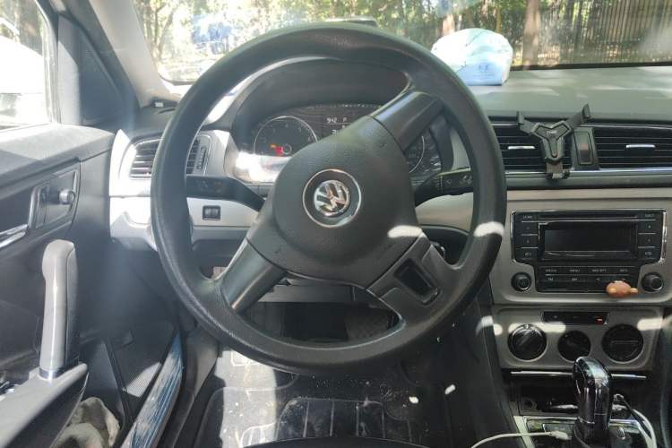 Used Volkswagen Lavida 2013 Restyled Classic 1.6L Automatic Comfort Edition Steering Wheel