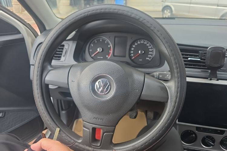 Used Volkswagen Lavida 2013 Revised Classic 1.6L Manual Fashion Edition Steering Wheel