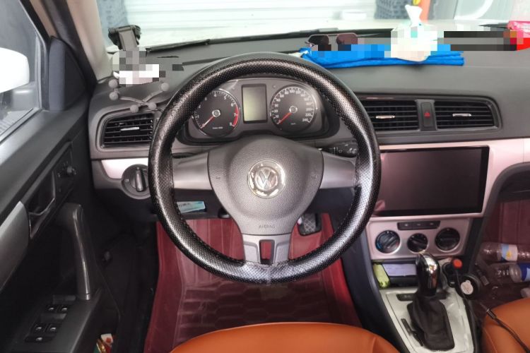 Used Volkswagen Lavida 2013 Revised Classic 1.6L Automatic Fashion Edition Steering Wheel