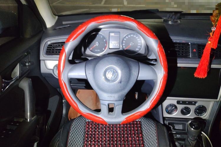 Used Volkswagen Lavida 2013 Restyled Classic 1.6L Manual Comfort Edition Steering Wheel