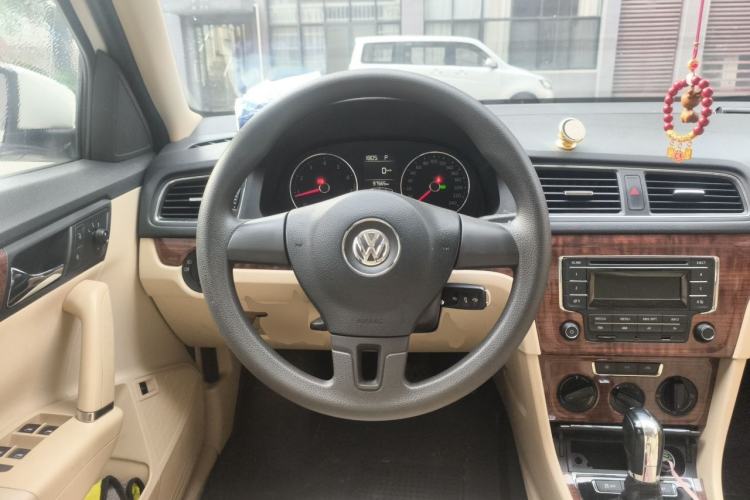 Used Volkswagen Lavida 2013 Restyled Classic 1.6L Automatic Comfort Edition Steering Wheel
