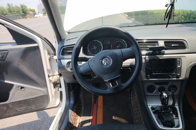 Used Volkswagen Lavida 2013 Revised Version 1.4 TSI DSG Comfort Edition Steering Wheel